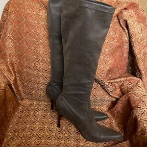 Donald J Pliner, Soft suede high heel boots